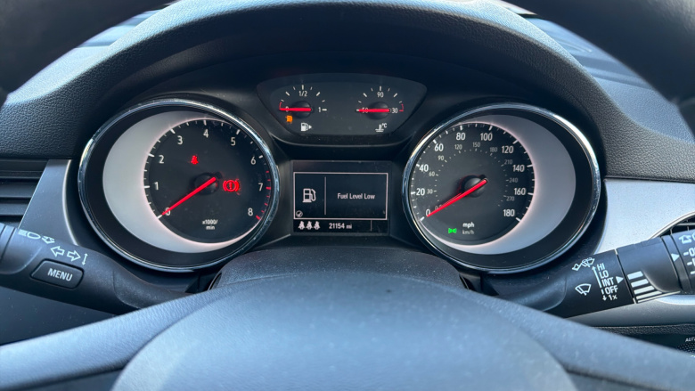 Vauxhall Astra 1.4i 16V Design 5dr Petrol Hatchback